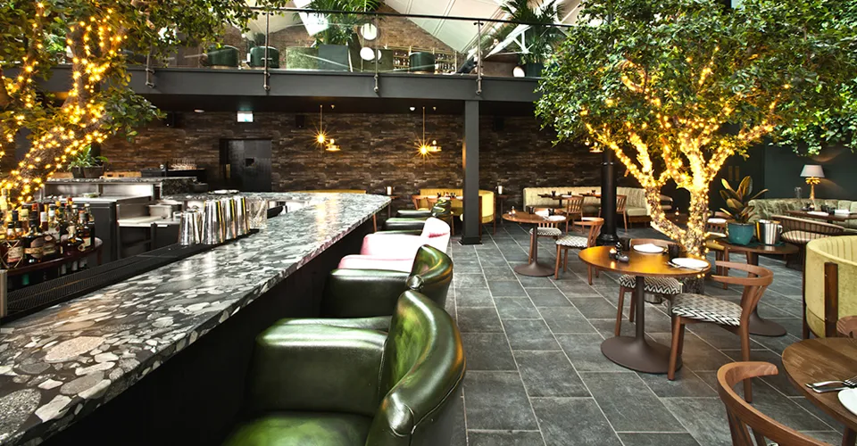 Restaurant Ours photograph 1